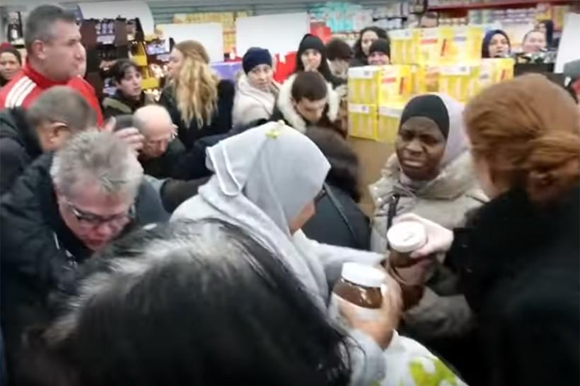 Video - Francezii s-au bătut în magazine pentru Nutella