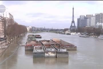 Suburbiile Parisului sunt amenințate de viitura de pe Sena 