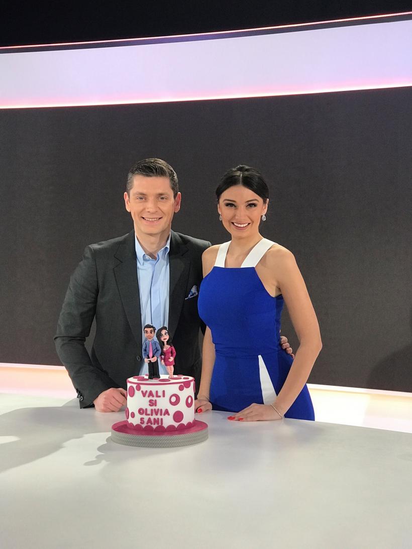 Surpriză la aniversarea de 5 ani a matinalilor Observator,  Olivia Păunescu și Valentin Butnaru 18602884