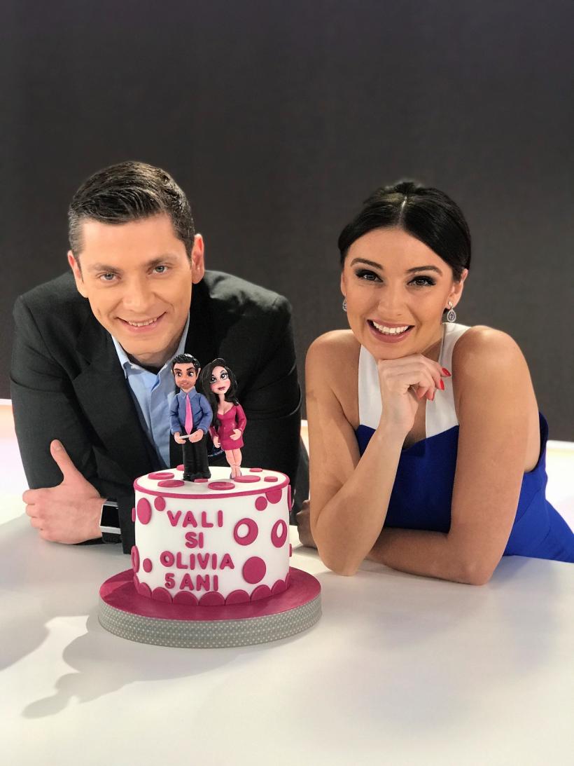 Surpriză la aniversarea de 5 ani a matinalilor Observator,  Olivia Păunescu și Valentin Butnaru 18602885