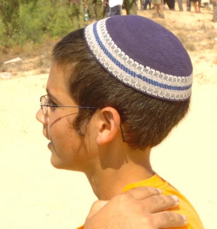Atac antisemit asupra unui băiat de 8 ani