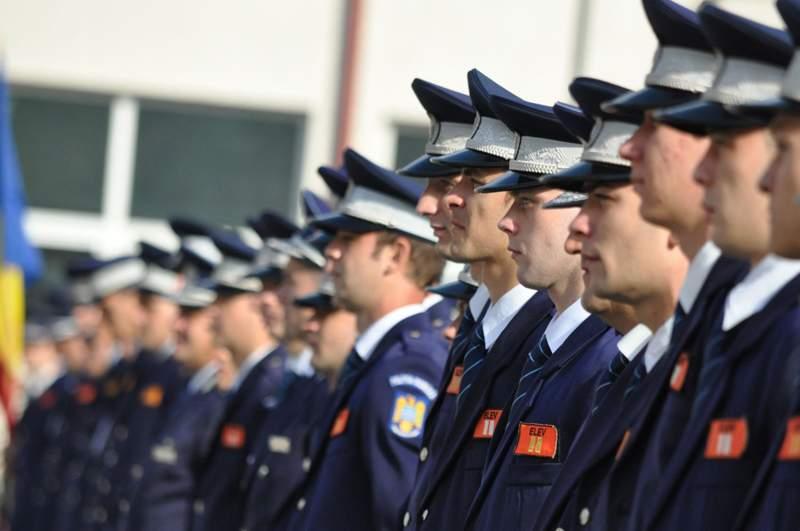 Veşti bune pentru angajaţii MAI! Peste 28.000 de poliţişti vor beneficia de majorări salariale de la 1 februarie