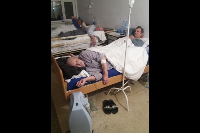 Doi cardiaci într-un pat, la Spitalul Municipal din Bârlad