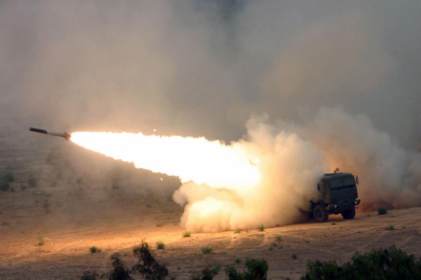 Guvernul va discuta achiziţionarea de rachete HIMARS