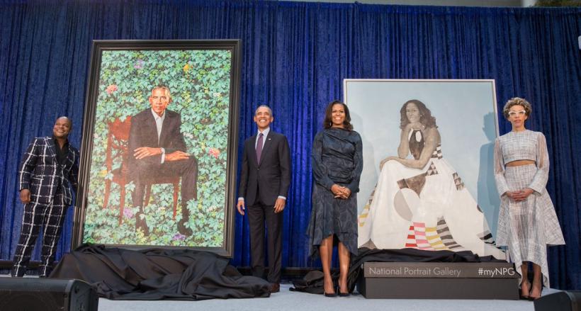 Michelle şi Barack Obama şi-au prezentat portretele care au suscitat polemică pe reţelele de socializare