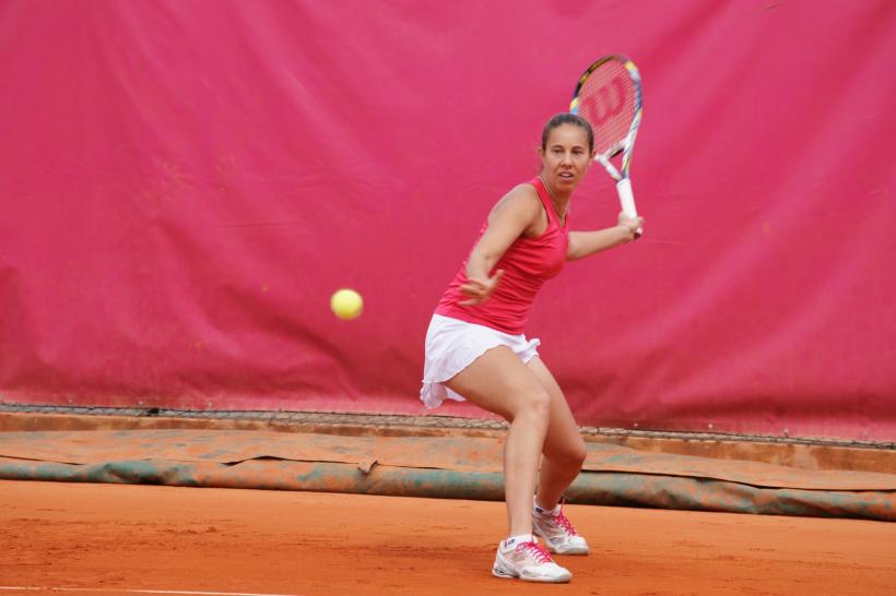 Mihaela Buzărnescu invinsa in doua seturi de nemțoaica Julie Georges