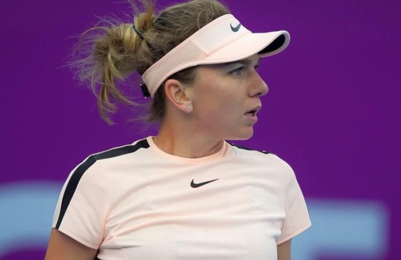 Simona Halep s-a calificat în semifinale la Doha. Probleme la gleznă pentru româncă