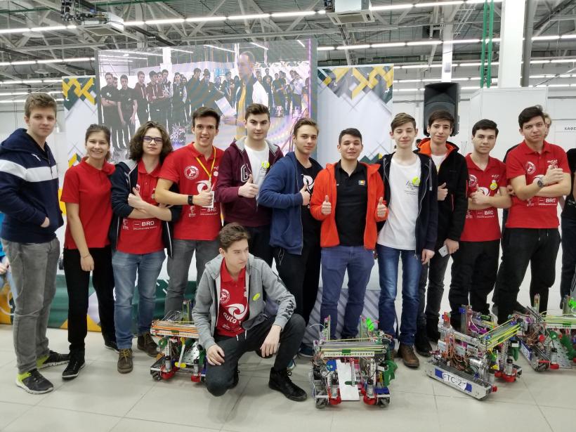Echipa de robotică AutoVortex  România câștigă locul I la FTC Rusia Open  și se califică la Campionatul Mondial de Robotică din Detroit, SUA