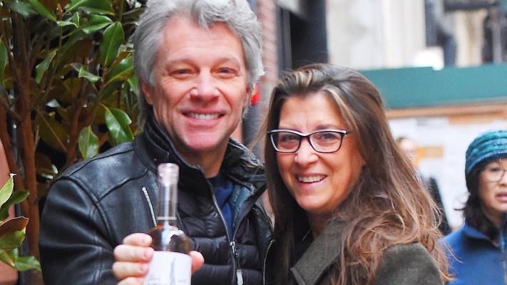 Jon Bon Jovi îşi lansează propriul brand de vinuri