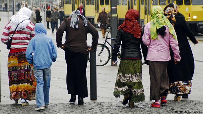 Autorităţile din Frankfurt, acuzate că încearcă să-i expulzeze din oraş pe romii fără adăpost 