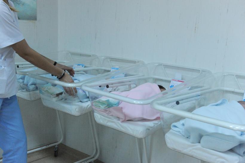 Se întâmplă în România. Maternitatea cu 11 asistente, dar cu niciun medic