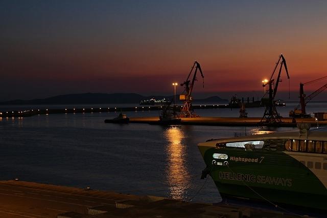 Grecia a vandut portul Salonic pentru 232 milioane de euro