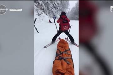 Incident dramatic pe pârtia de schi din Sinaia! O fetiţă a fost dusă de urgență la spital după ce s-a accidentat grav
