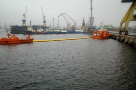 O nava de pescuit, sub pavilion turcesc, s-a scufundat în Portul Constanța