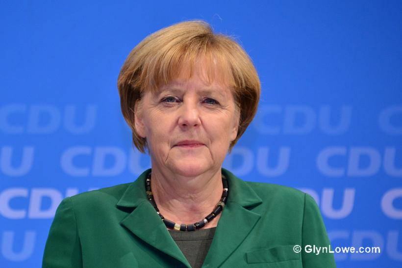Angela Merkel critică decizia băncii de alimente Essener de a oferi alimente doar nevoiaşilor nemţi