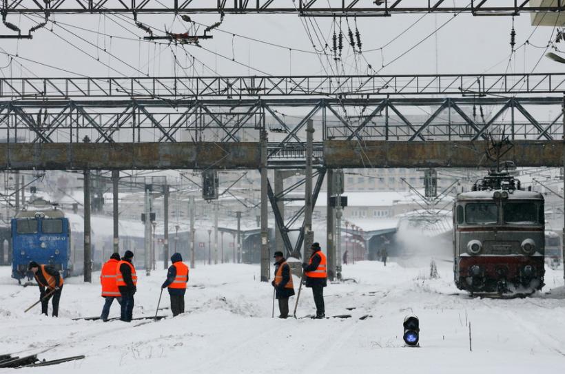 CFR Călători a anulat 120 de trenuri din cauza condițiilor meteo