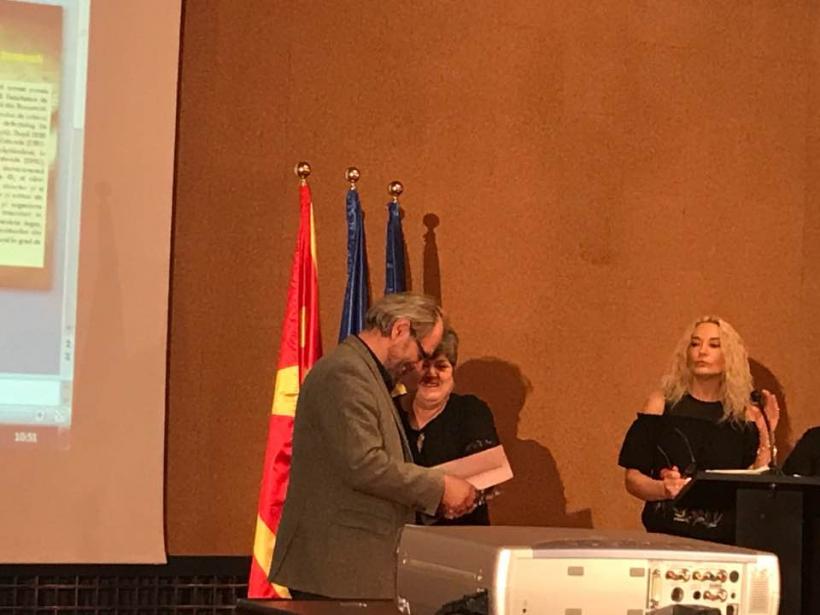 Scriitorul Calin Vlasie a fost premiat recent de Asociatia Macedonenilor pentru “Opera poetica”. El anunta un an editorial de exceptie la Cartea Romaneasca