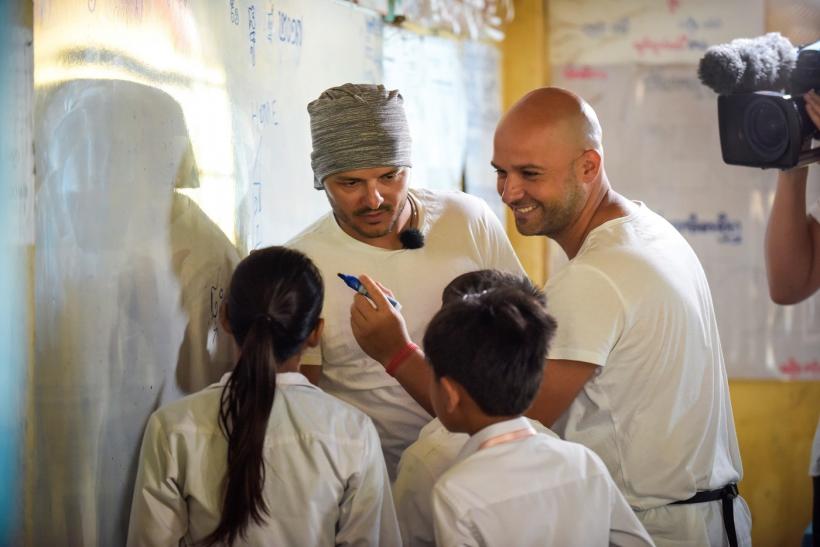 Vedetele ,,Asia Express” ajung în Cambodgia, a treia țară din Drumul Dragonului:  au de învățat cuvinte în limba khmeră 18608464