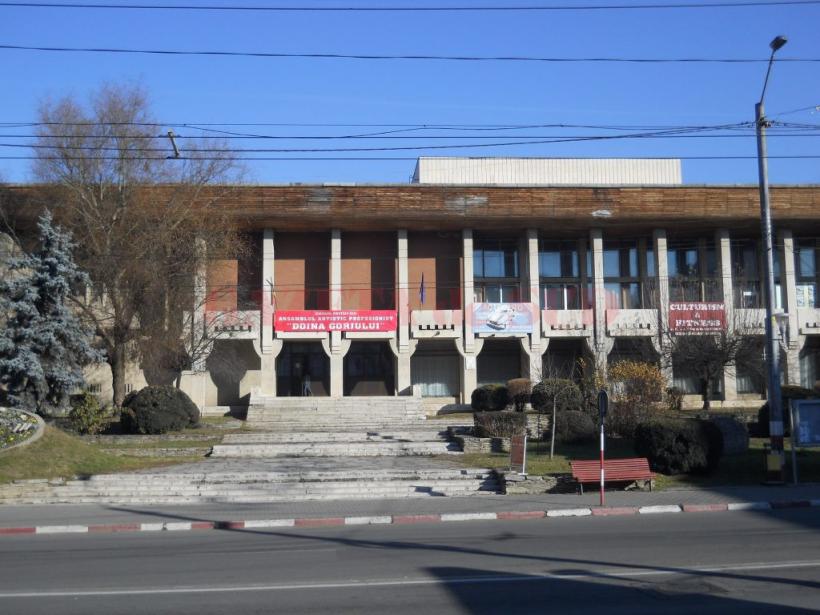 Managementul sindical a demolat Casa de Cultura din Târgu Jiu