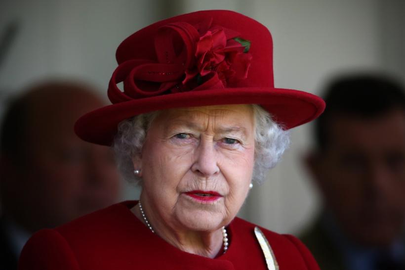 Regina Elisabeta a-II-a şi-a dat oficial consimţământul la căsătoria prinţului Harry cu Meghan Markle 