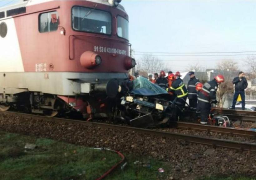 Tragedie în Brăila! Două persoane au murit după ce autoturismul în care se aflau a fost spulberat de tren
