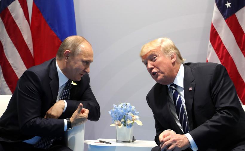 Trump i-a telefonat lui Putin şi l-a felicitat pentru realegere, anunţă Kremlinul