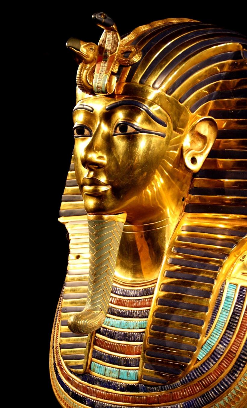 Masca lui Tutankhamon la Bucureşti