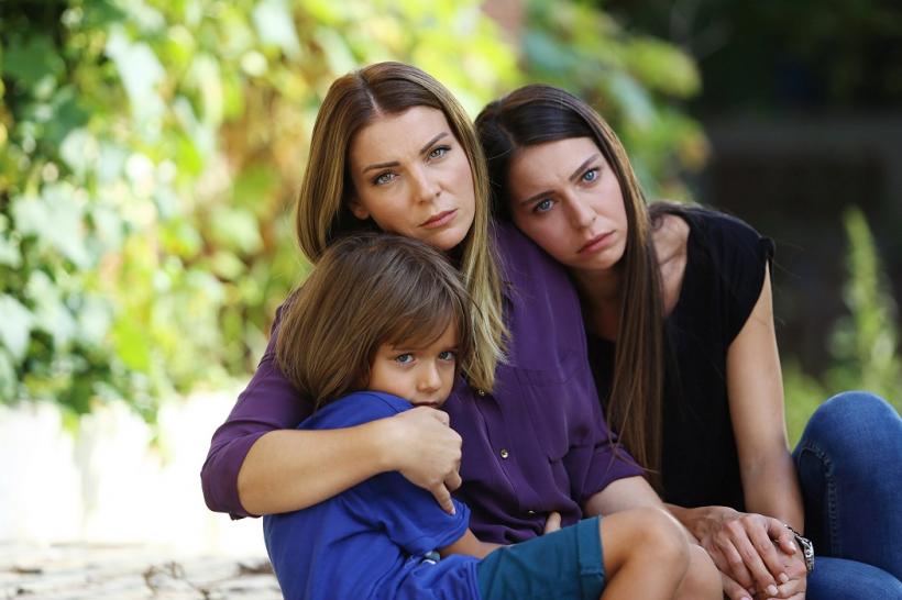 Ce spune celebra actriță din serialul turcesc “A doua șansă”, Özge Özberk, despre experiența trăită pe platourile de filmare 18610037