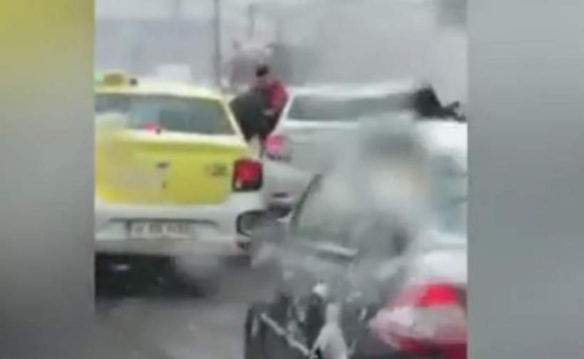 Incident violent la Iași! Un șofer a fost bătut crunt pentru că nu a acordat prioritate