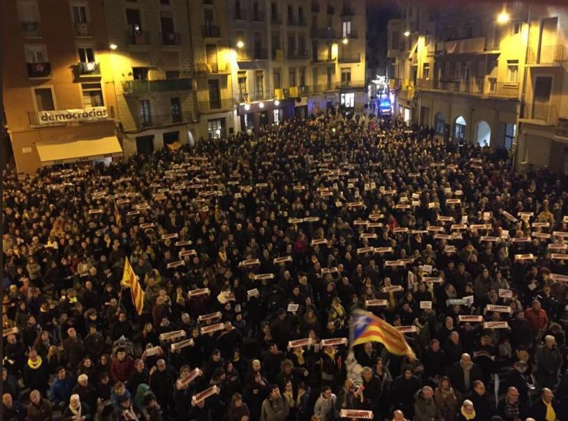Manifestaţii în Catalonia după încarcerea a cinci lideri separatişti