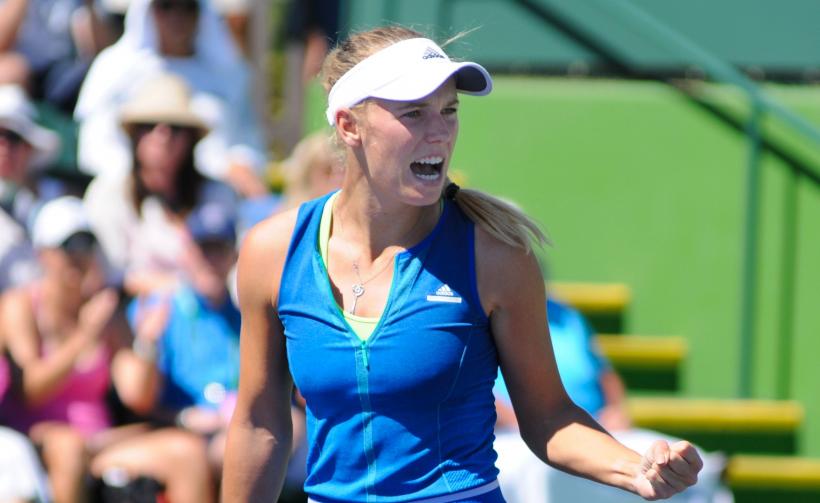 Surpriză URIAȘĂ la Miami Open. Caroline Wozniacki, eliminată în turul al doilea