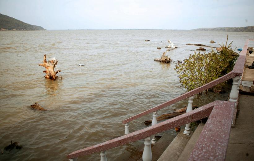 Brăila: Dunărea a depăşit cu 3 centimetri cota de inundaţie