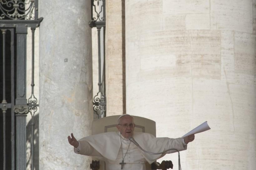 Papa Francisc l-a vizitat pe Benedict al XVI-lea