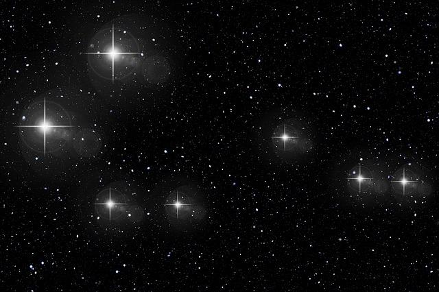 Cea mai indepartata stea observata se afla la miliarde de ani-lumină