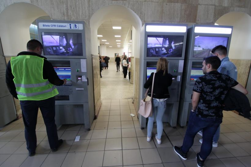 GALERIE FOTO - Gara de Nord, luată cu asalt de studenți și turiști 18611726