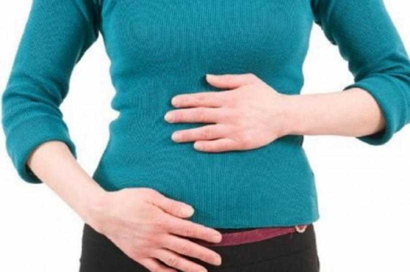 6 remedii naturale pentru colici și durerile de stomac