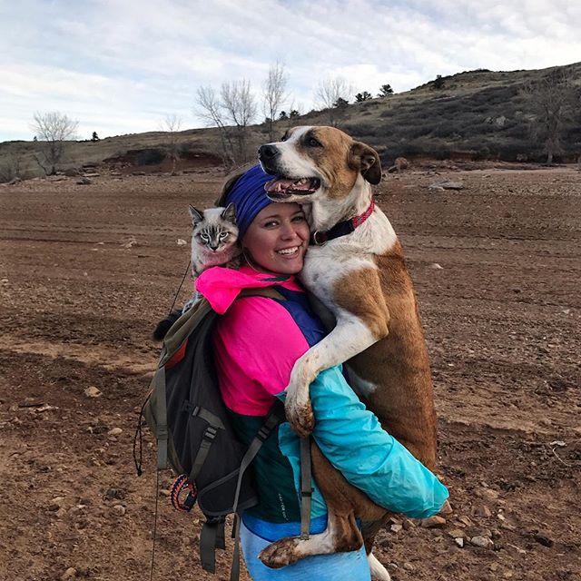 GALERIE FOTO - Cuplul neobișnuit de excursioniști care a cucerit internetul 18611836