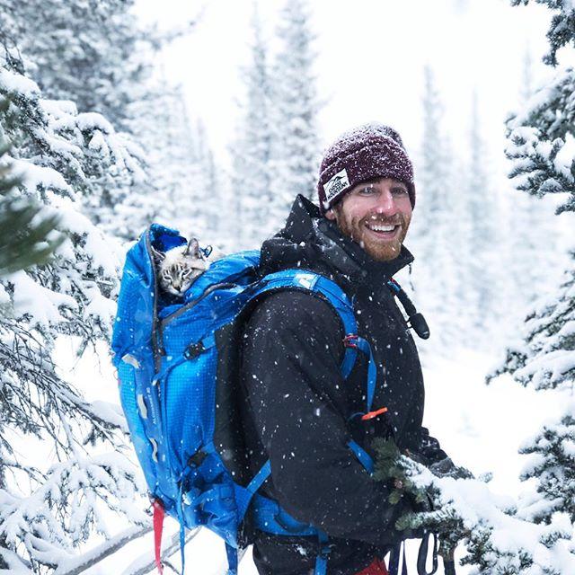 GALERIE FOTO - Cuplul neobișnuit de excursioniști care a cucerit internetul 18611854