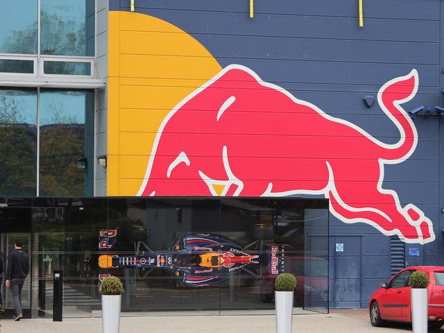 Red Bull va produce un serial internațional consacrat fotbalului