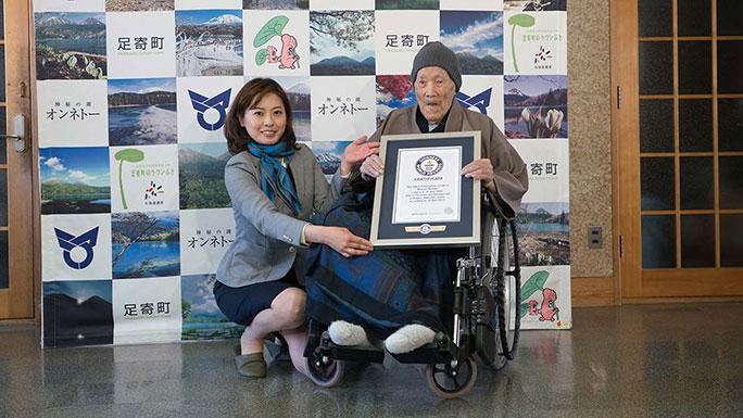 Un japonez de 112 ani, declarat cel mai bătrân bărbat din lume