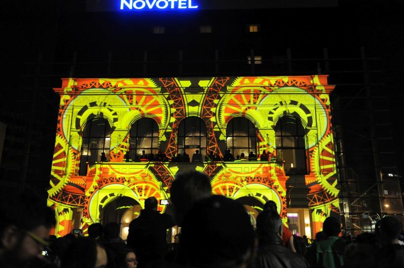 GALERIE FOTO Clădiri emblematice pentru Bucureşti prind viaţă în cele patru seri ale Festivalului Spotlight 18612608
