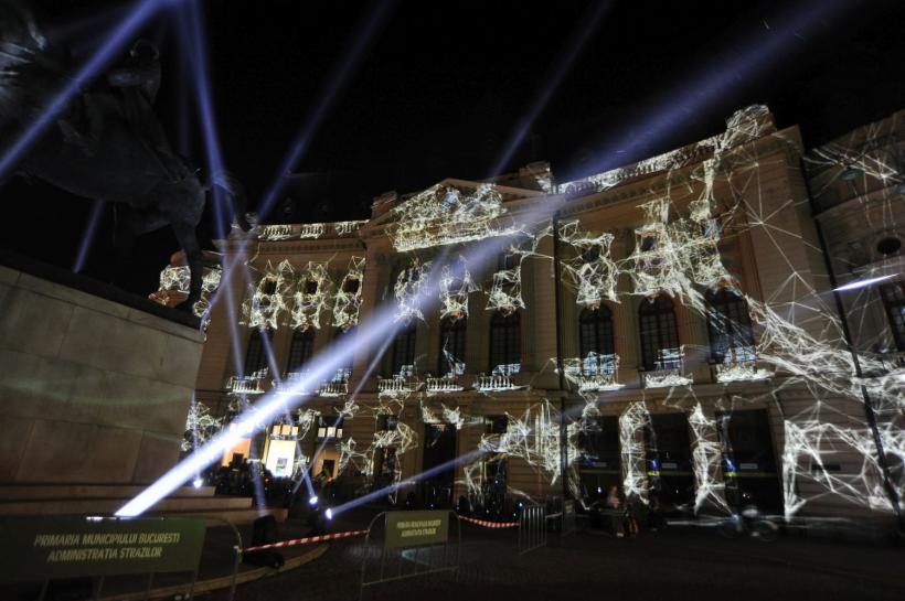 GALERIE FOTO Clădiri emblematice pentru Bucureşti prind viaţă în cele patru seri ale Festivalului Spotlight 18612630