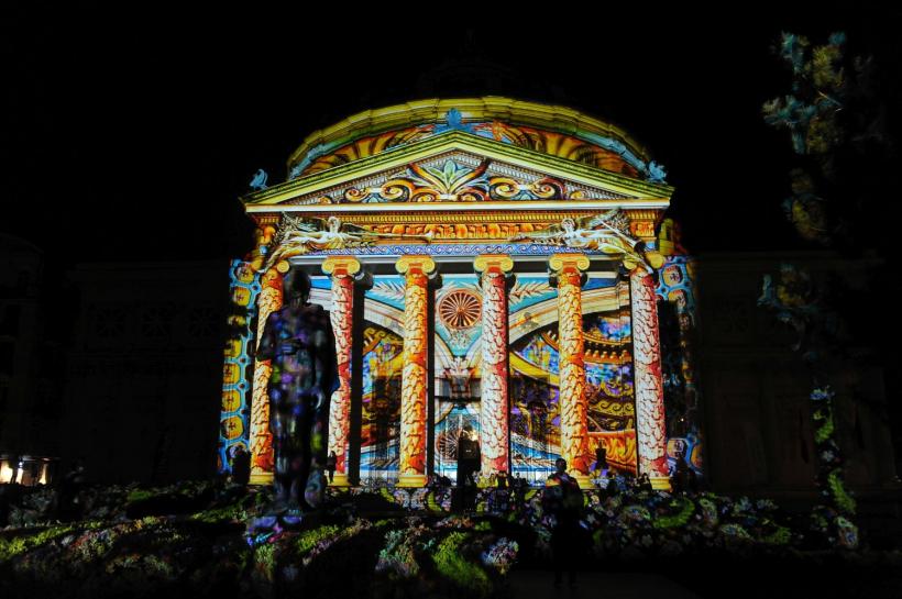 GALERIE FOTO Clădiri emblematice pentru Bucureşti prind viaţă în cele patru seri ale Festivalului Spotlight 18612631