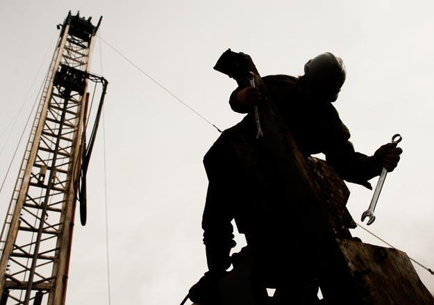 OPEC vrea sa mentina reducerea producţiei de petrol până în 2019