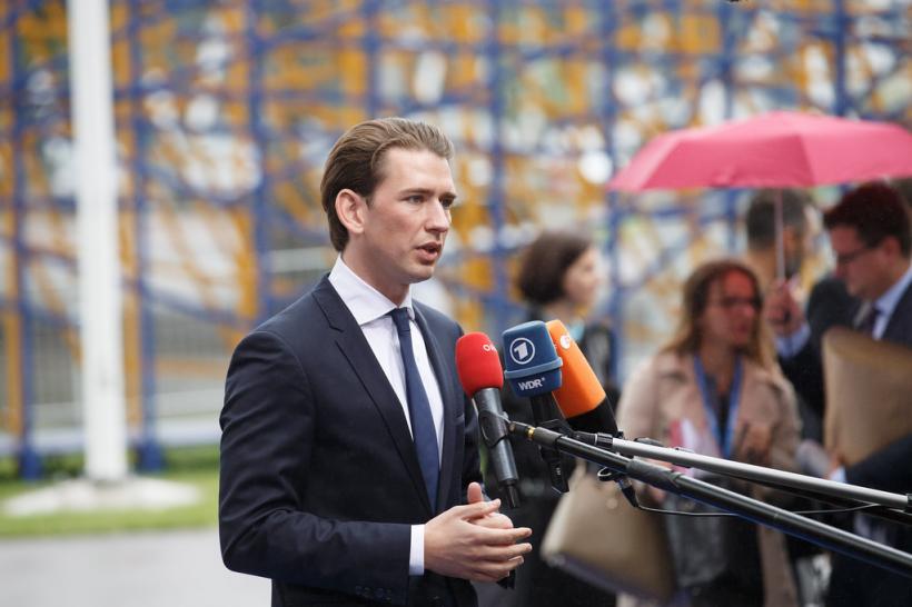 Guvernul austriac adoptă un proiect vizând înăsprirea legislației de azil