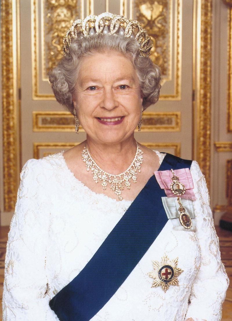 Regina Elisabeta a II-a împlineşte astăzi 92 de ani 