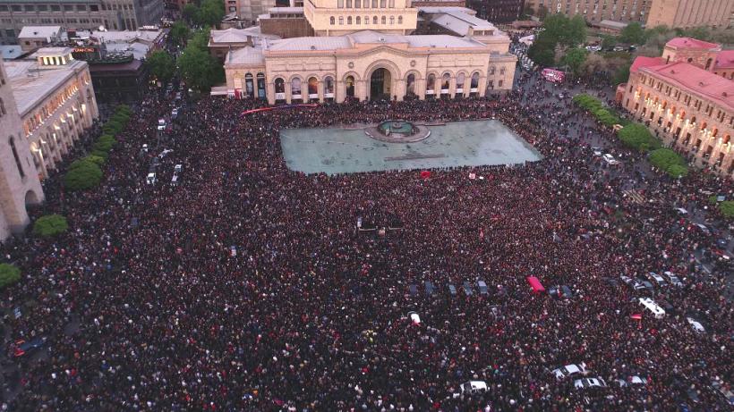 Premierul armean, Serj Sargsyan, a demisionat, pe fondul protestelor masive