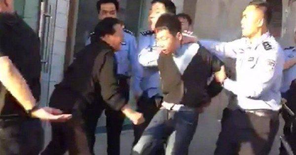 Atac cu cuțit într-o școală din China soldat cu 7 morți și 12 răniți