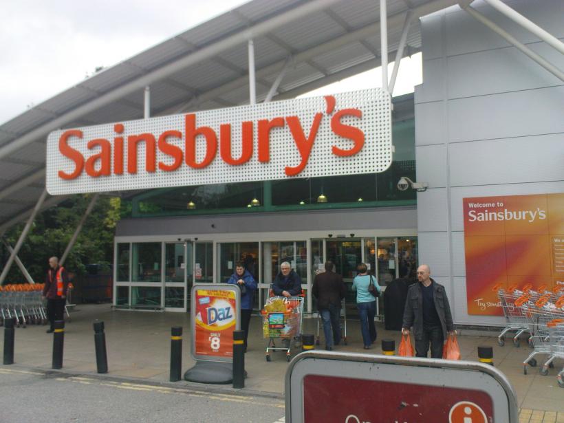 Șeful Sainsbury se aliază cu Asda pentru a concura mai bine cu Amazon, Aldi și Lidl