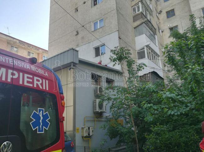 O femeie din Botoșani a căzut de la fereastra apartamentului său